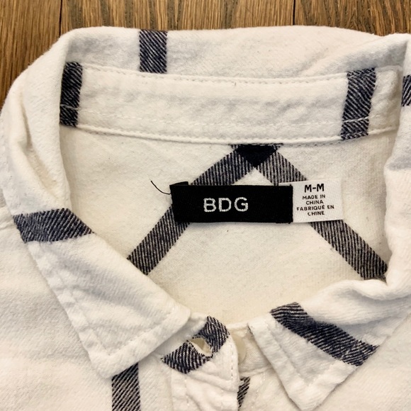 White & Black Thick Plaid Button Shirt - Picture 4 of 5